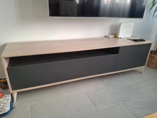 2 Muebles Flotantes de color madera y gris