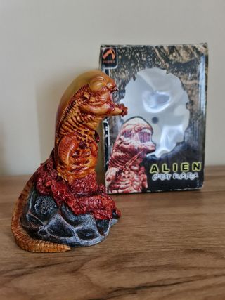 Alien Chestburster Figure 1:1