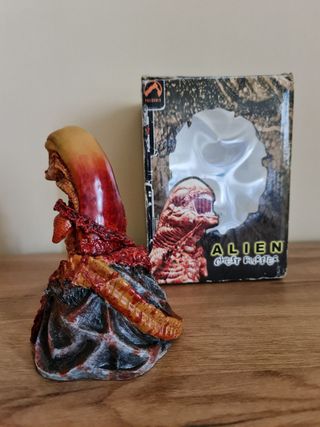 Alien Chestburster Figure 1:1