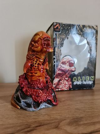 Alien Chestburster Figure 1:1