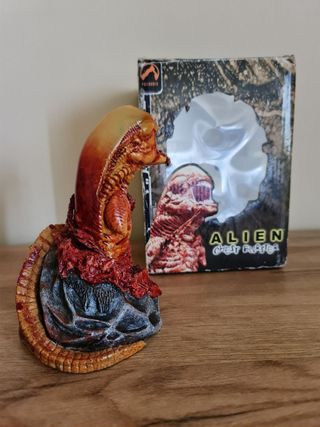 Alien Chestburster Figure 1:1