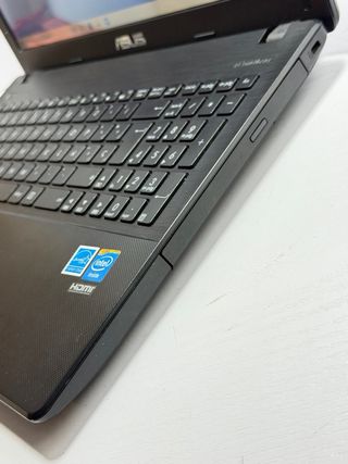 Portátil Asus F551M celeron / 8GB / 500GB HDD