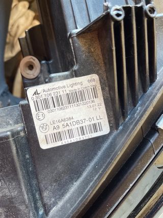 Faro BMW Serie 3 G80