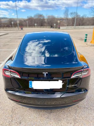 Tesla Model 3 long rang dual motor