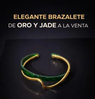 Elegante pulsera plateada y jade