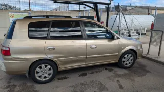 KIA Carens 2004