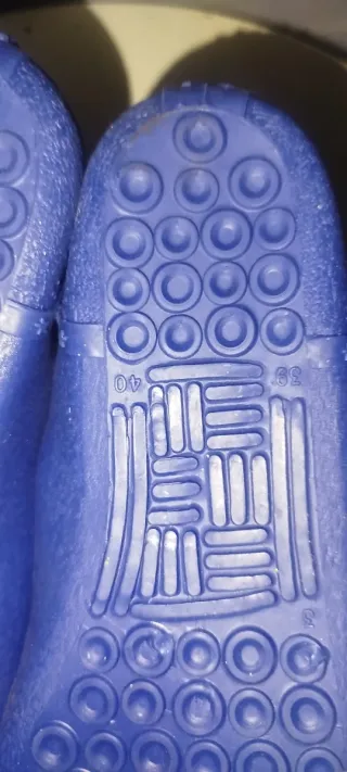 Equipo de snorkel: gafas, tubo y escarpines