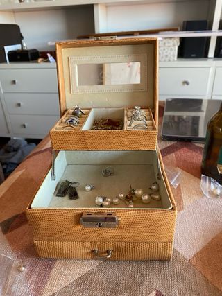 Joyero polipiel marrón y dorado