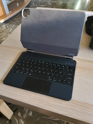 Tastierino per iPad con Trackpad