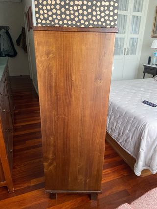 Estantería de madera