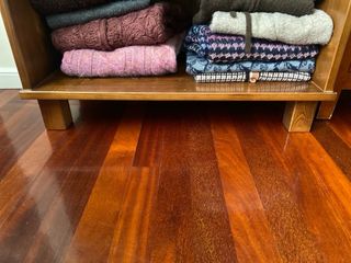 Estantería de madera