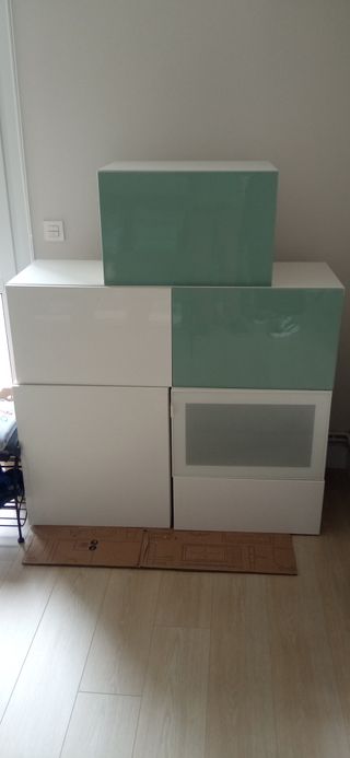 Mueble modular salón blanco y verde