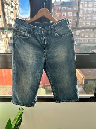 Vaqueros cropped/bermudas azules