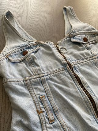 Peto corto vaquero tirantes cremallera