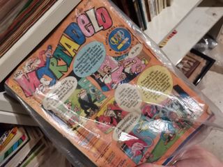 Lote 7 estanterías cómic clásico Mortadelo Trueno