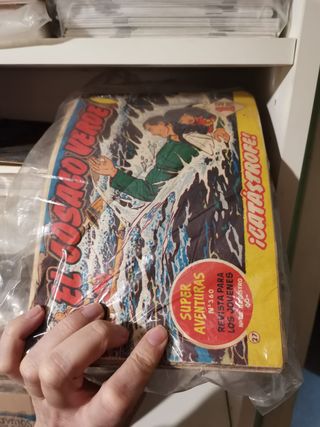 Lote 7 estanterías cómic clásico Mortadelo Trueno