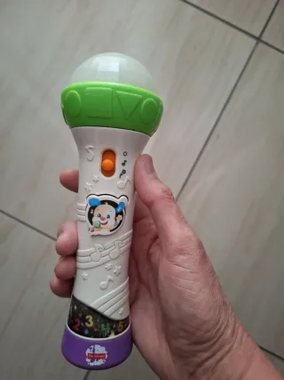 Ordenador infantil Vtech y microfono fisher price