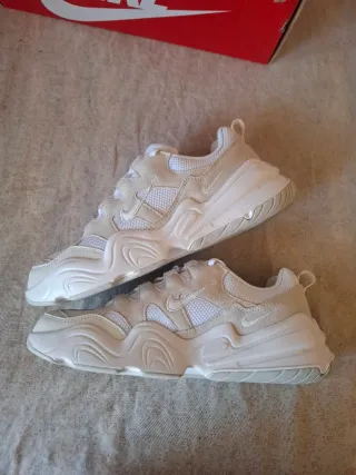 Zapatillas Nike Tech Hera