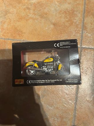 Coches y motos a escala