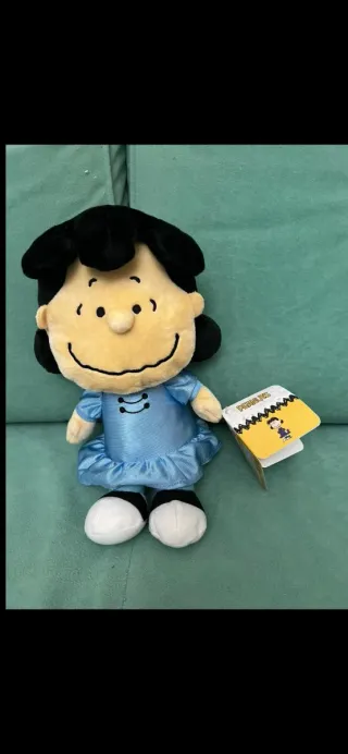 Peluche Lucy Peanuts nuovo