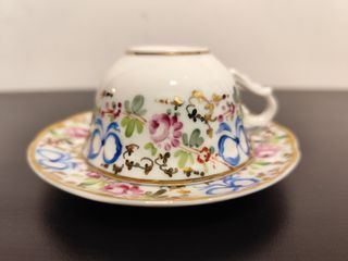 Chávena e pires Vista Alegre, (Made in Portugal).