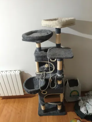 Rascador para gatos de tela y sisal