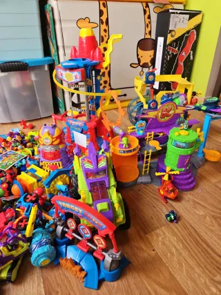 Lote de figuras Superzings variadas