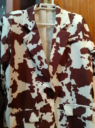 Blazer estampado vaca talla única. Con etiqueta .