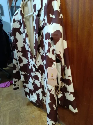Blazer estampado vaca talla única. Con etiqueta .