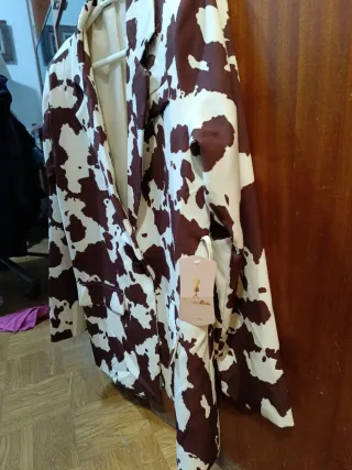 Blazer estampado vaca talla única. Con etiqueta .