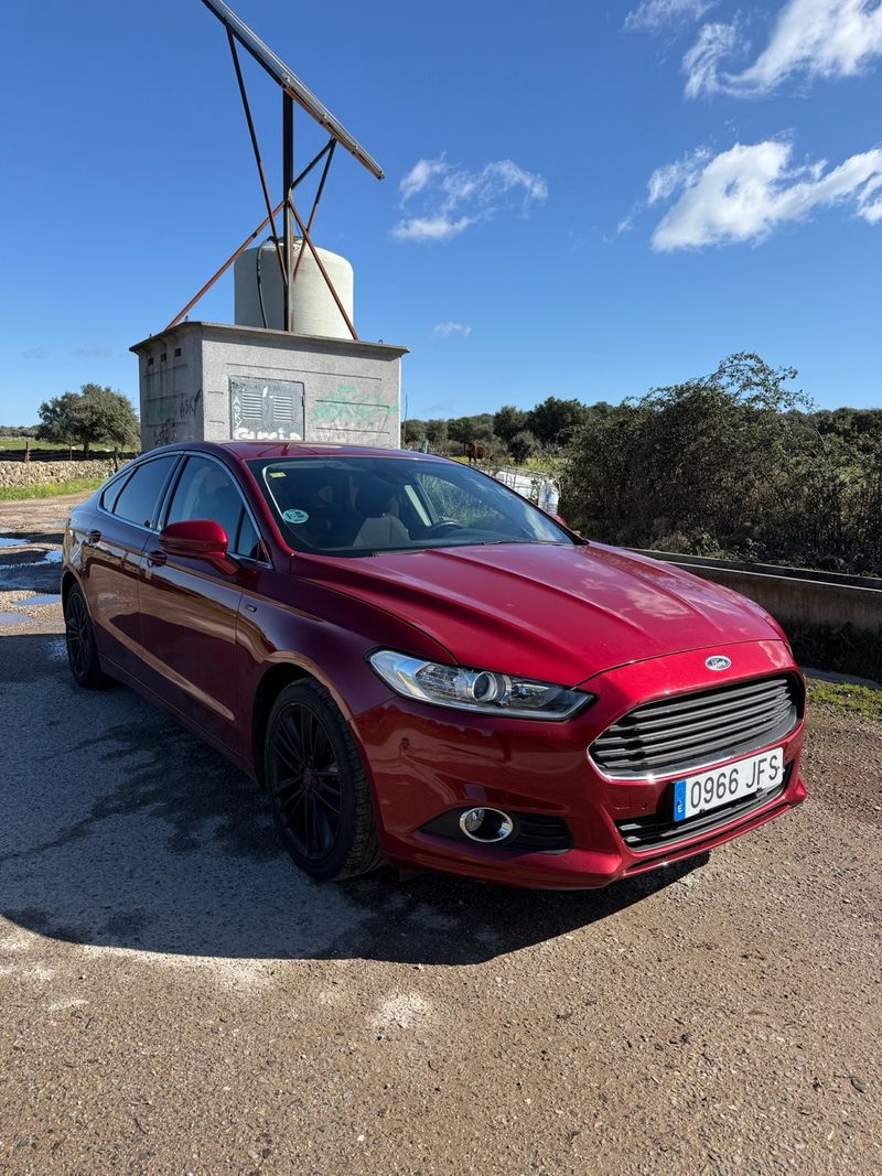 Ford Mondeo 2015 - foto 1