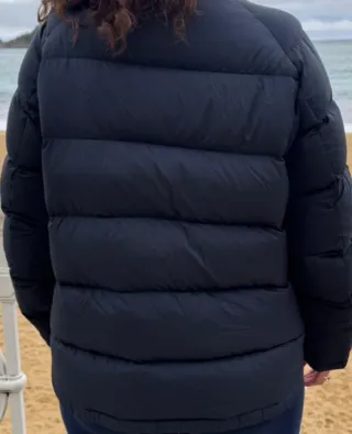 Abrigo Uniqlo JW Anderson Negro