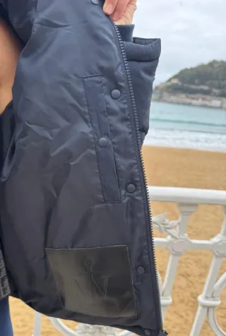 Abrigo Uniqlo JW Anderson Negro