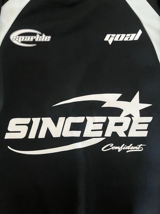 Sudadera Sincere Negra y Blanca