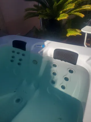 Jacuzzi exteriorWhirlpool, solo recogida, 3.500 €