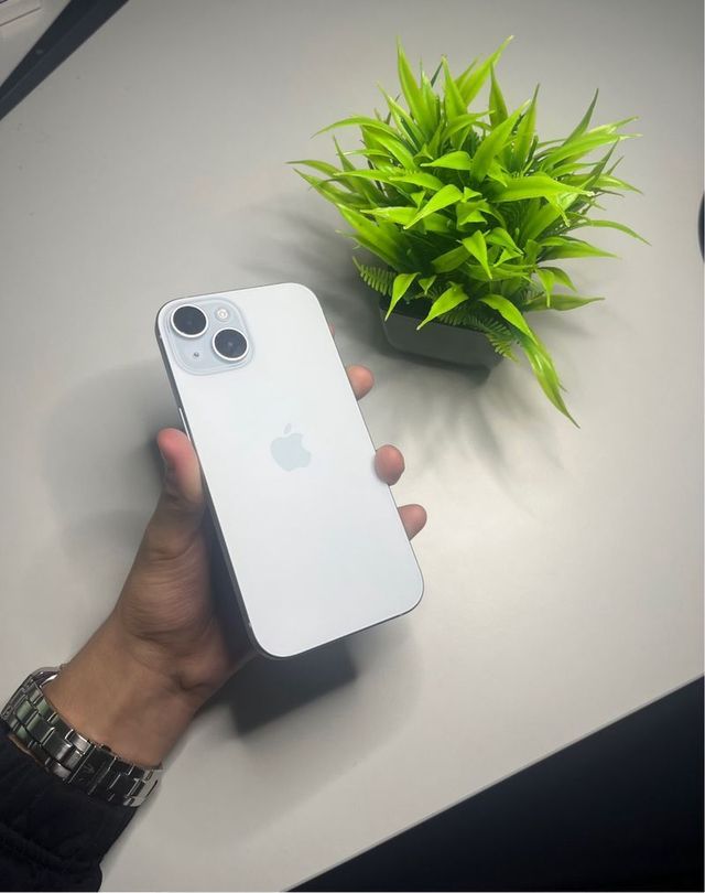 COME NUOVO! iPhone 15 256GB Azzurro