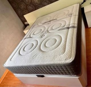 Canapé y colchón muelles