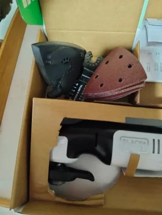 BLACK+DECKER reviva 12V Lijadora