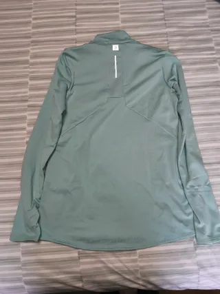 Forro polar azul cielo ajustado