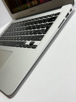 MacBook Air 2015 (A1466) i5 / 4GB / 128Gb