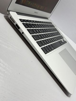 MacBook Air 2015 (A1466) i5 / 4GB / 128Gb
