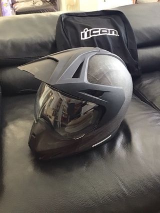Casco NUEVO Icon Variant Talla M