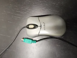 Equipo de ordenador antiguo