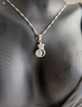 Collar de plata con colgante de estrella