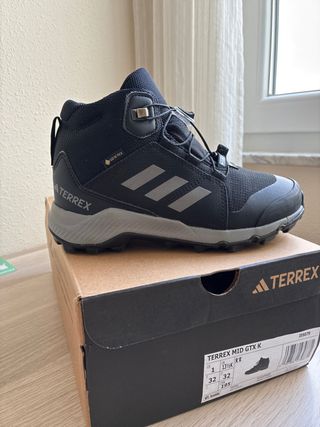 Stivali Adidas Terrex Mid Gore-Tex K Taglia 32