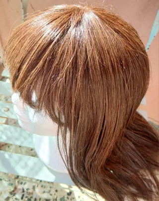 Peluca sintética castaña hecha a máquina 134 gr