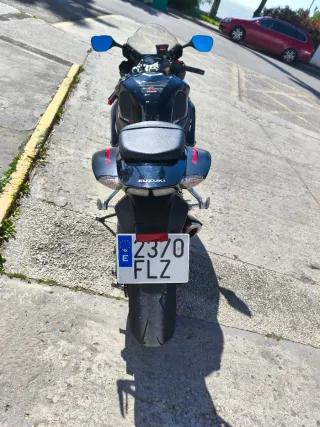 Suzuki GSXR 600 K7 Black Edition