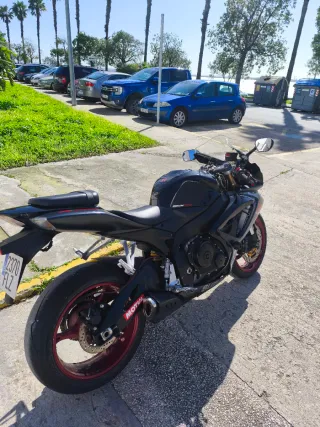 Suzuki GSXR 600 K7 Black Edition