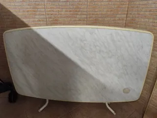 Mesa de plástico robusta plegable