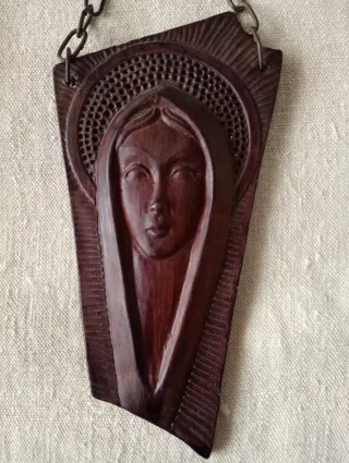 Madonnina scultura da parete in legno